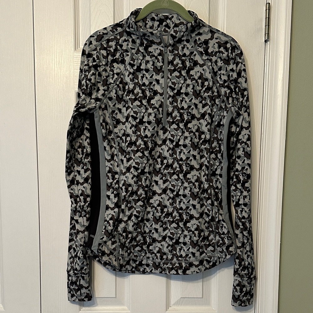 T by Talbots Performance Half Zip Pullover Size XS Black and Gray